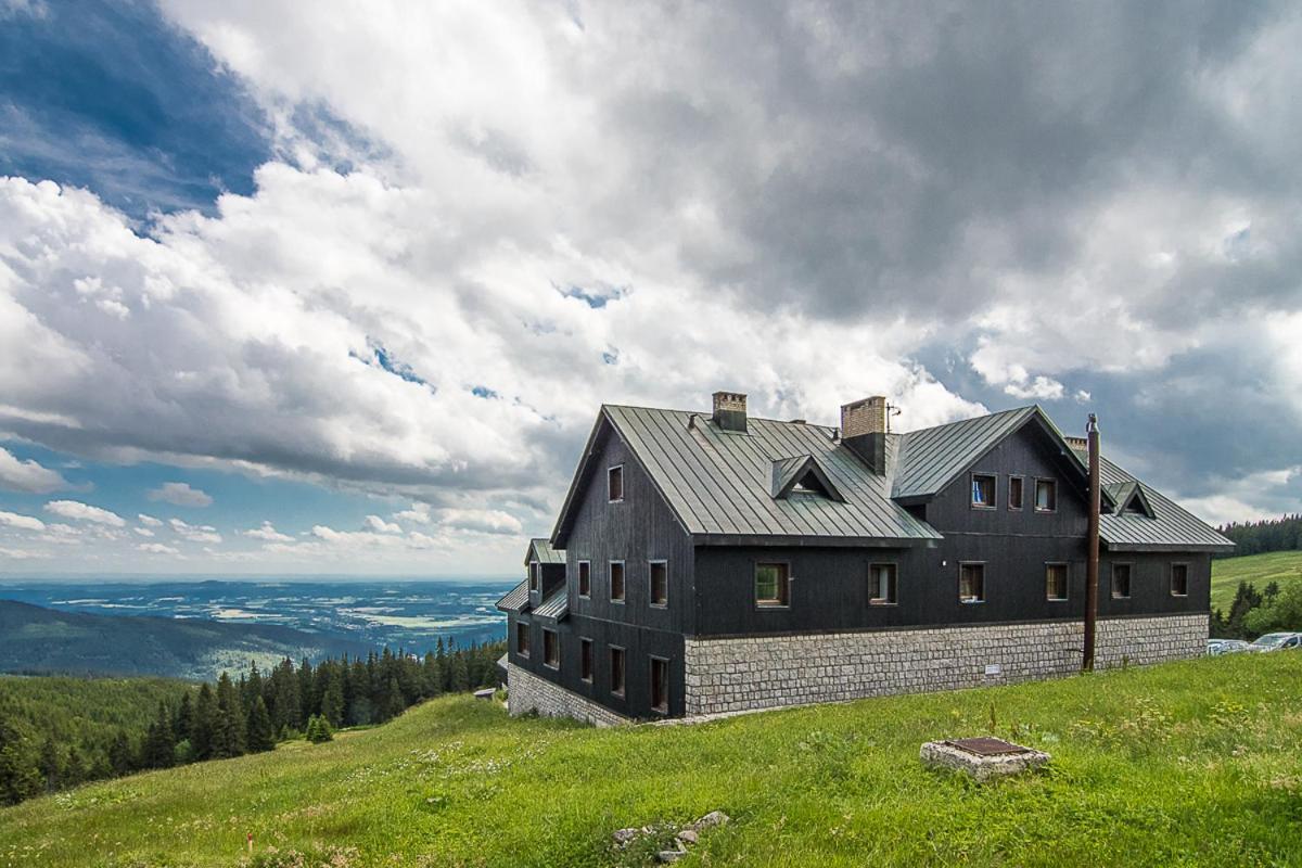 Mala Rennerovka Hotel Strážné Екстериор снимка