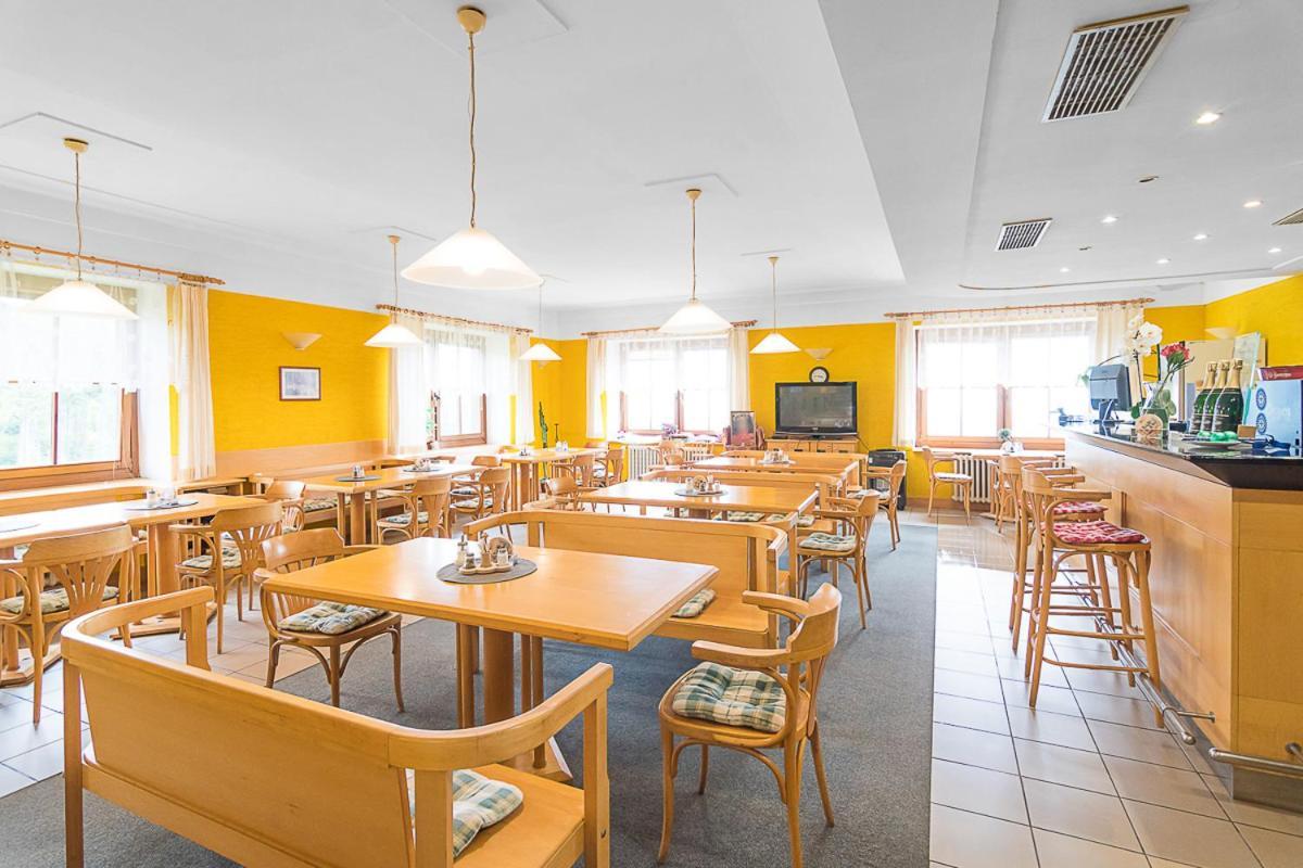 Mala Rennerovka Hotel Strážné Екстериор снимка
