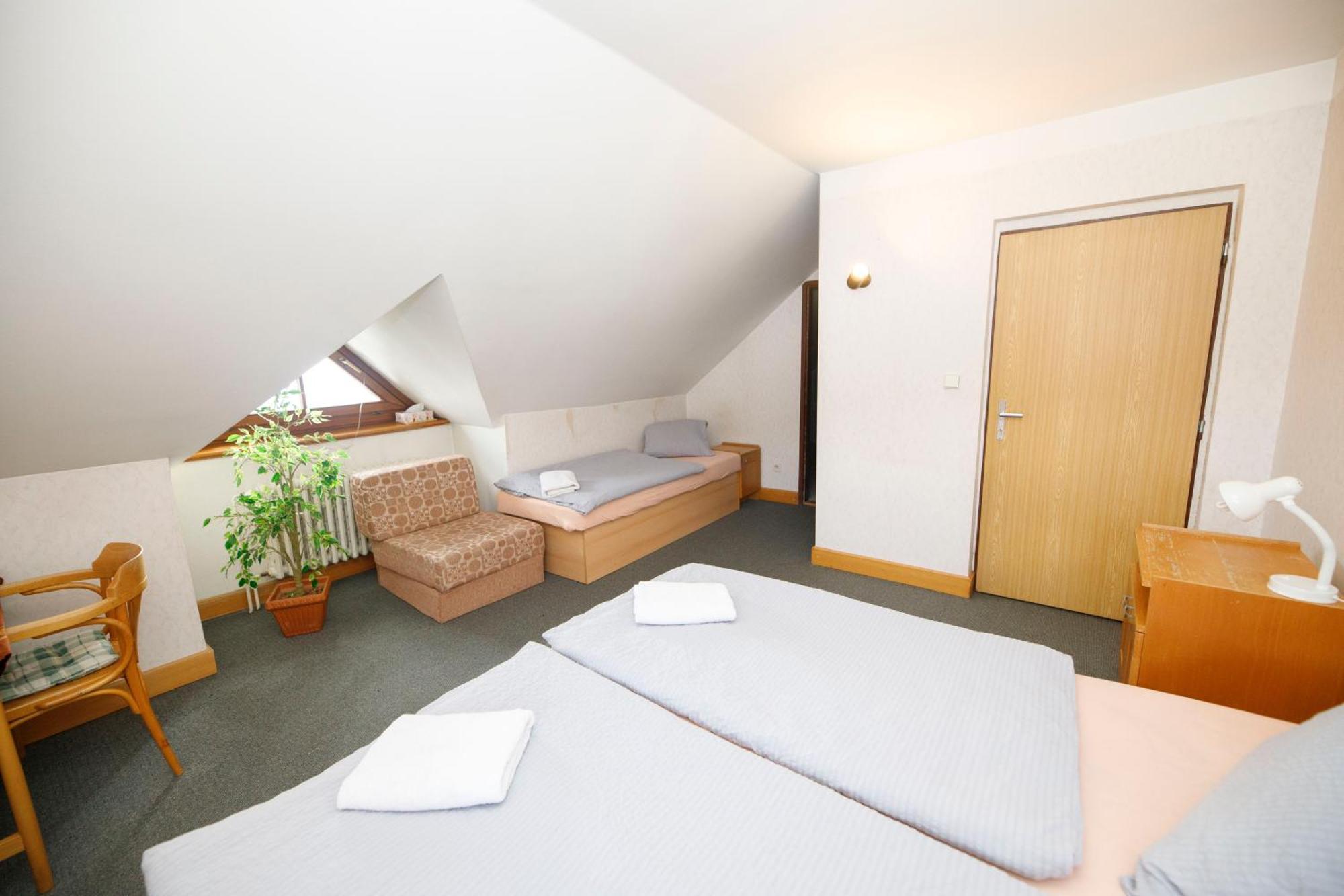 Mala Rennerovka Hotel Strážné Екстериор снимка